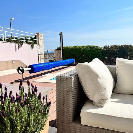 Blue Apartment With Shared Pool 斯普利特 外观 照片