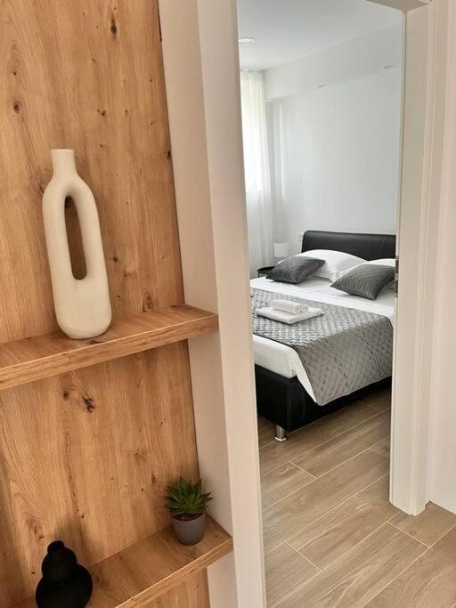Blue Apartment With Shared Pool 斯普利特 外观 照片