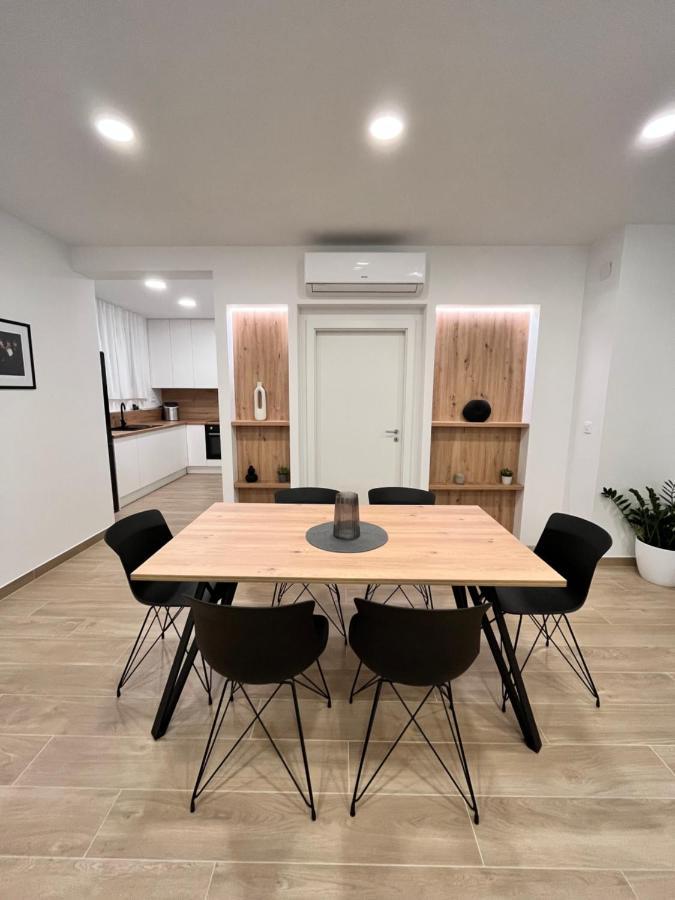 Blue Apartment With Shared Pool 斯普利特 外观 照片