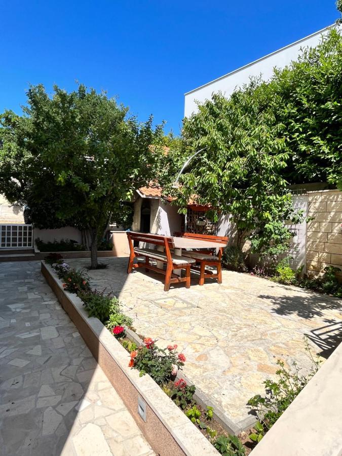 Blue Apartment With Shared Pool 斯普利特 外观 照片